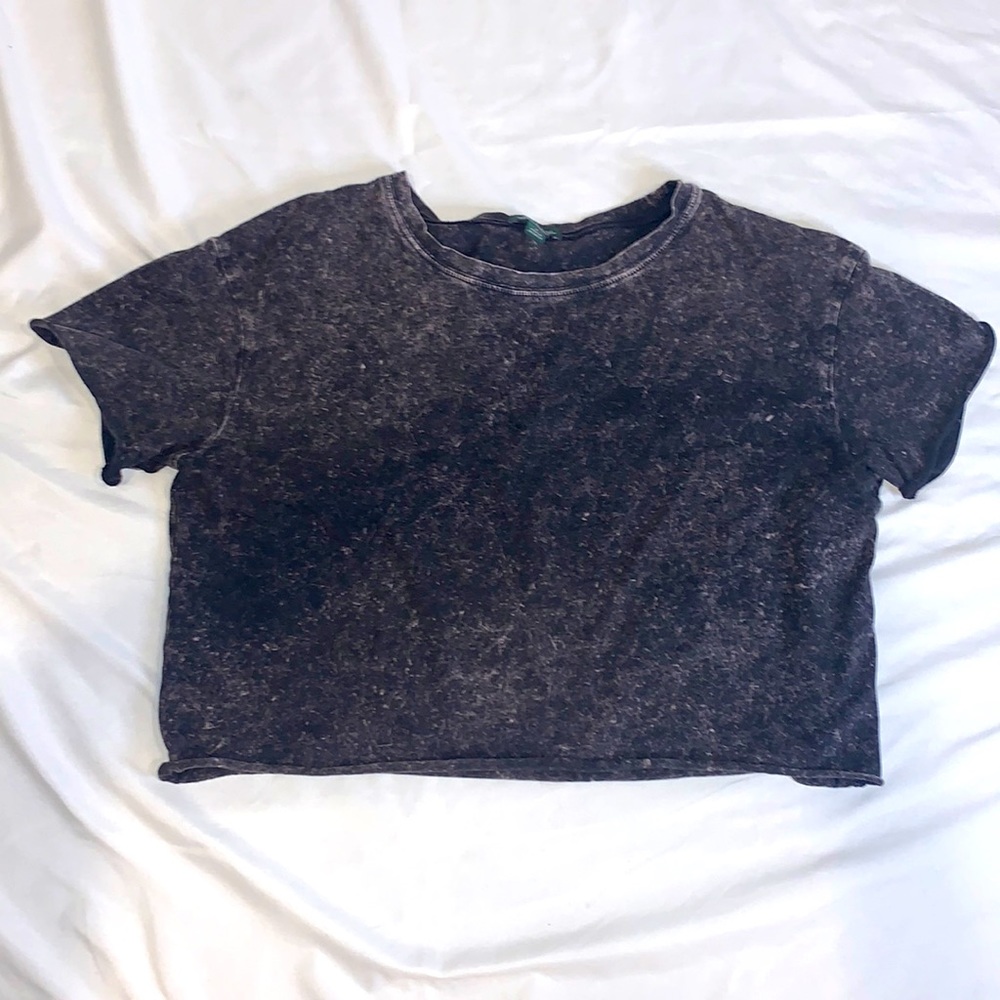 black crop top